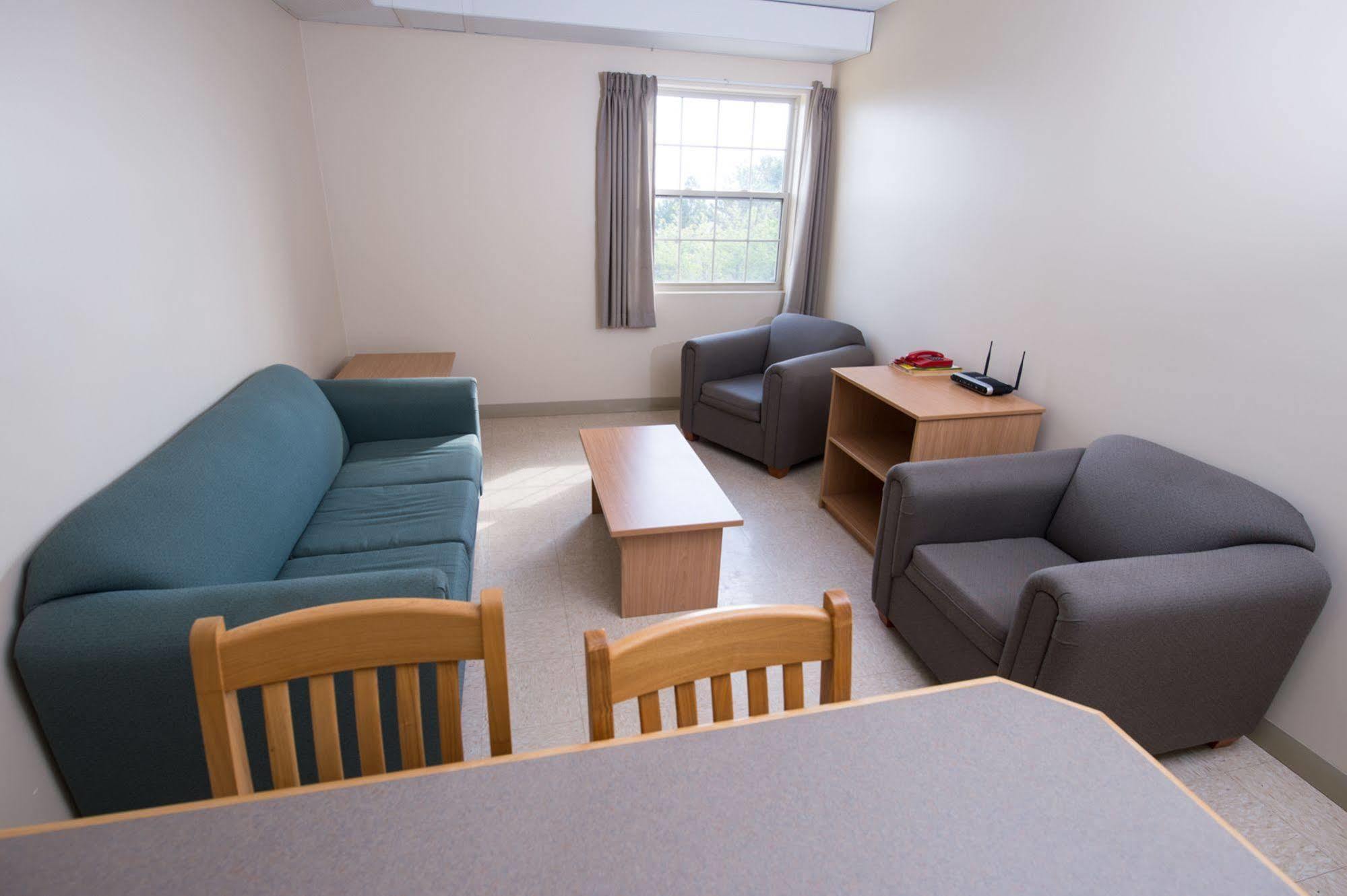 Unb Fredericton Accommodations ภายนอก รูปภาพ