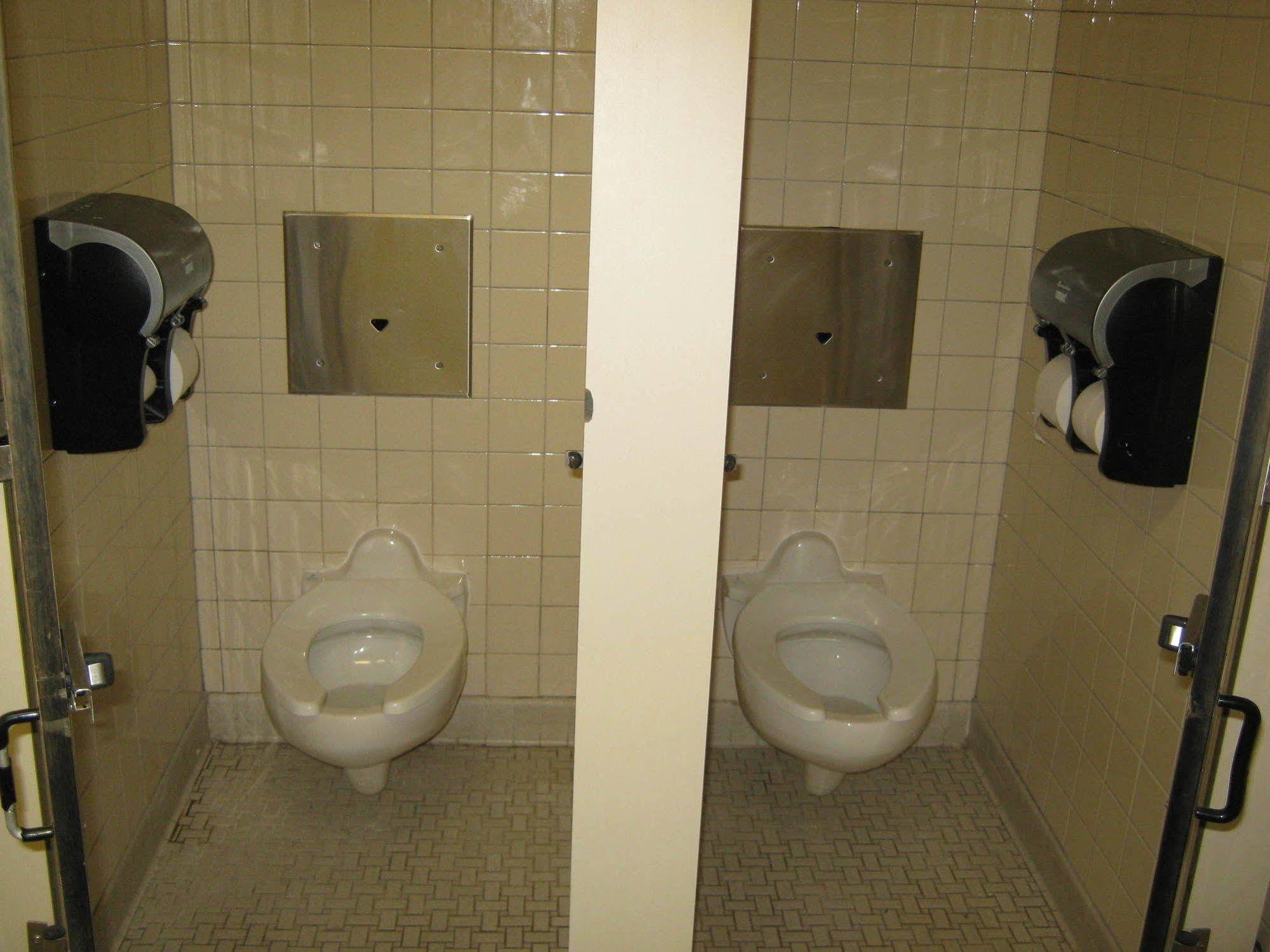 Unb Fredericton Accommodations ภายนอก รูปภาพ