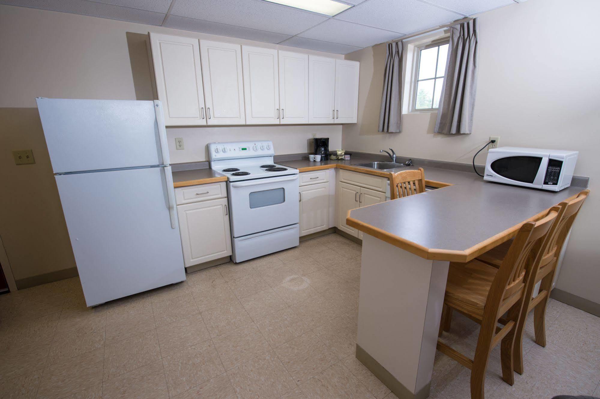 Unb Fredericton Accommodations ภายนอก รูปภาพ